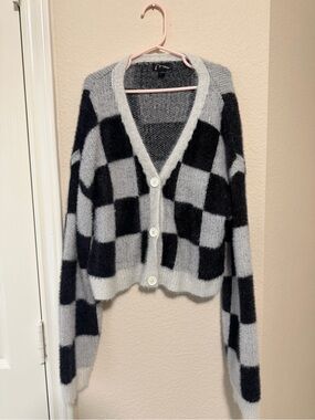 art class Black & Gray Checkered V-Neck Button Front Cardigan